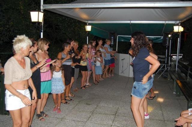 Campeggio Trevisago Iris Park Moniga del Garda Værelse billede