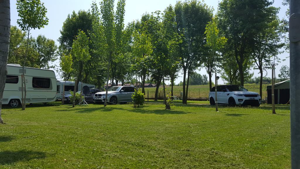 Campeggio Trevisago Iris Park Moniga del Garda Eksteriør billede